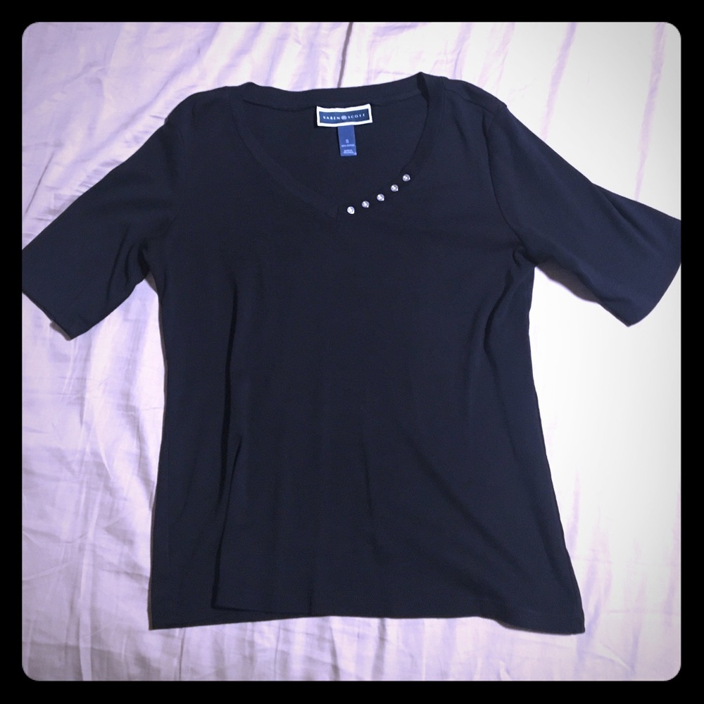 Black quarter sleeve tee